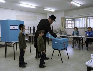 Israelis vote again, as political crisis grinds on
