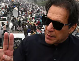 Ex-PM Khan recovers in hospital after assassination bid