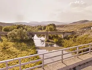 Man ‘sells’ historical bridge to waste collectors