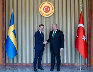 Swedens new PM seeks to win Türkiye’s approval for NATO membership