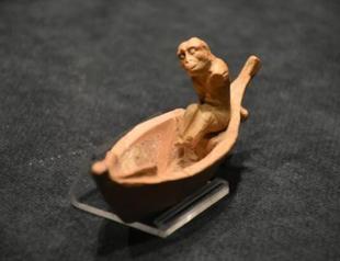 Two 2,300-year-old artifacts exhibited for first time in İzmir