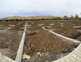 ‘Winter graves’ dug in Erzurum