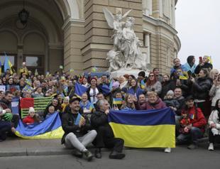We are Ukraine: Locals joyful over Russian retreat from Kherson