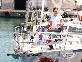 Woman quits job after 20 years to become sailor