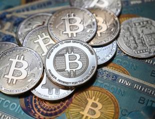 After FTX collapse, cryptocurrency sector fights back