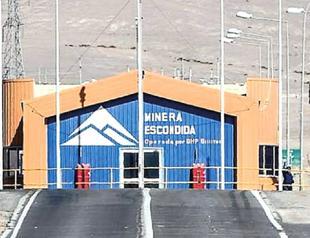 Chilean workers call strike at world’s largest copper mine