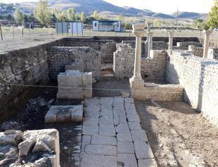Roman Empire’s legionary cemetery unearthed