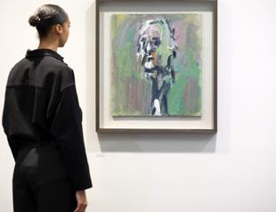 Exhibit reunites artist with closest friends