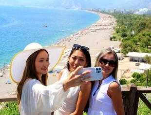 Foreign tourist arrivals reach 40 mln in 10 months