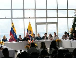 Colombian government, guerrilla group resume peace talks