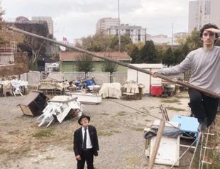 Last funambulist teaches his art to young student