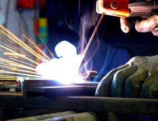 Manufacturing capacity utilization eases in November