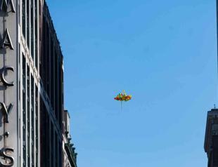 High-flying balloon characters star in Thanksgiving parade