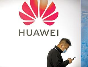 US bans Huawei, ZTE telecoms gear over security risk