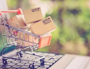 Legendary Friday gives huge boost to online shopping