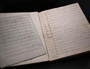 Museum to return original Beethoven score to heirs