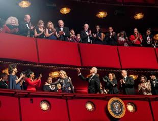 Glitzy Washington gala honors legendary artists