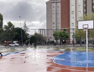 Japanese influencer teaches baseball in Istanbul