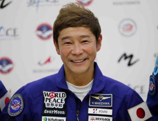 Japanese billionaire Maezawa announces crew of artists for lunar voyage