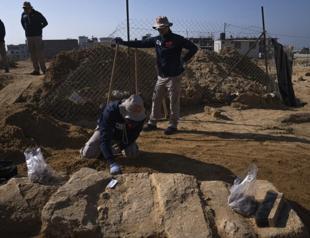 Gaza authorities discover over 60 Roman era graves