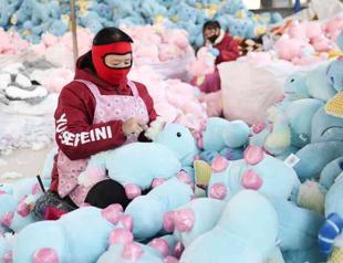 China retail sales plunge in November on Covid woes