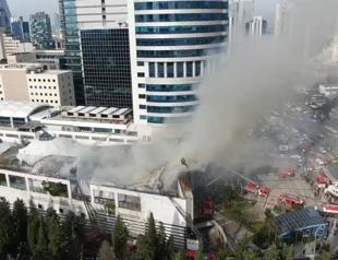 Fire breaks out in shopping mall in Beşiktaş