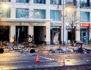 Hundreds of fish die as huge Berlin aquarium bursts