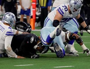 Cowboys beat NFL-best Eagles
