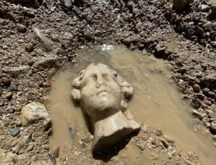 Statue heads found in ancient city of Aizanoi
