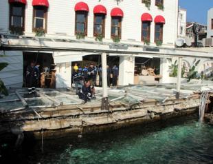 Restaurant sealed 3 times before its pier collapsed