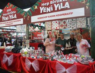 1 out of 4 people to give new year present: Survey