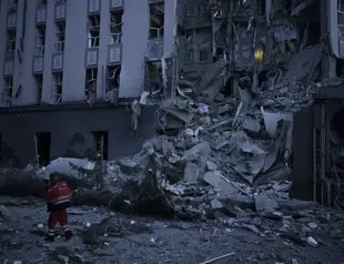 Ukraine, hit by fresh Russian missiles, faces grim New Year