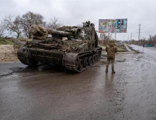 Strikes in east Ukraine despite Putins ceasefire order