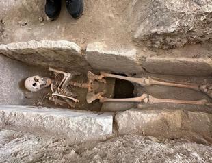 Female skeleton unearthed in Kadıkalesi