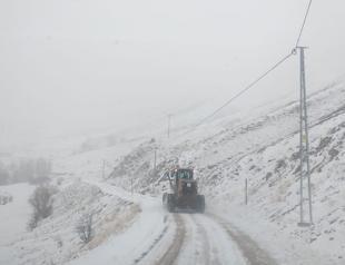 Heavy snowfall blankets country’s eastern provinces