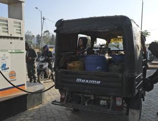 India GDP growth forecast to slow to 7 percent