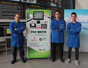 High school students develop solar-powered compost machines