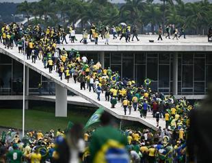 Brazils Supreme Court agrees to probe Bolsonaro for riot