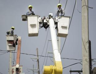Puerto Rico to privatize power firm