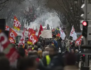 Strikes, protests test French plan to raise retirement age