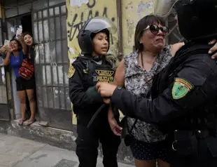 Peru closes Machu Picchu as anti-government protests grow