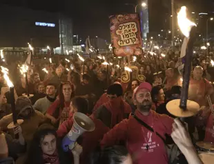 Israelis press on with protests against new government