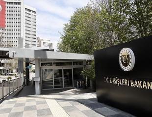 Türkiye condemns Dutch politician tearing apart Quran