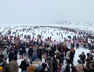 Tourists flock to Erciyes after snowfall