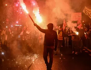 French PM says pension age hike ‘non-negotiable’ as strikes loom