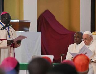 Pope in South Sudan warns leaders as peace process stalls