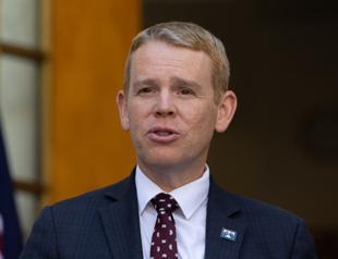 New Zealand PM woos voters with minimum wage hike