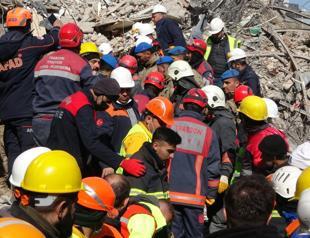 Crews save more victims in miraculous rescue on 7th day