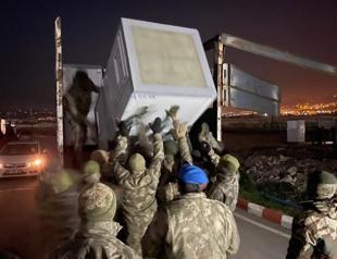 Quake victims in need of mobile toilets, containers, psychological support