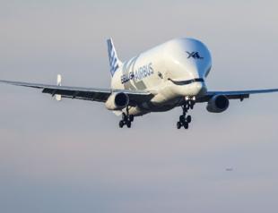 Air India unveils record plane order with Airbus, Boeing